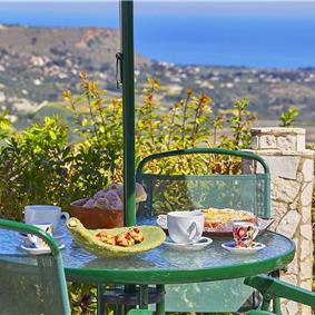 2 bedroom villa with pool, Castellammare del Golfo, sleeps 4